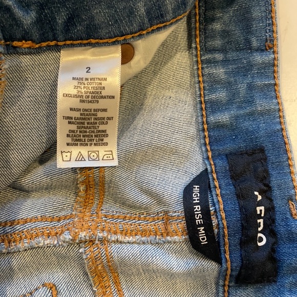 Aero light blue high rise Jean shorts with rips - Picture 3 of 4